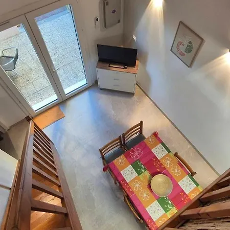 Belle Maisonnette Au Bord De בית נופש פלורי