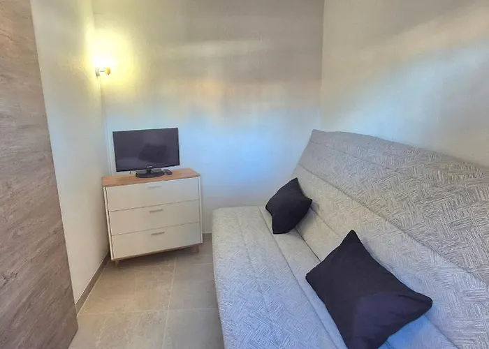 בית נופש Belle Maisonnette Au Bord De *